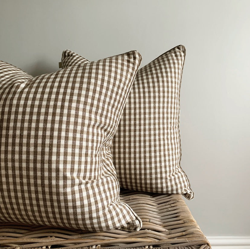 Gingham pillow 2025